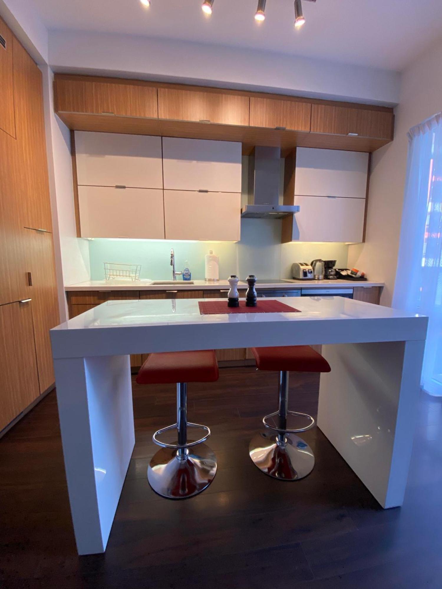 Rivetstays - The Atmos Ii Apartment