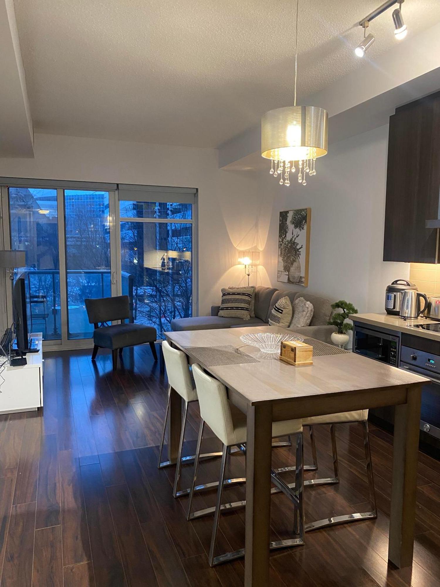 Rivetstays - The Atmos Ii Toronto