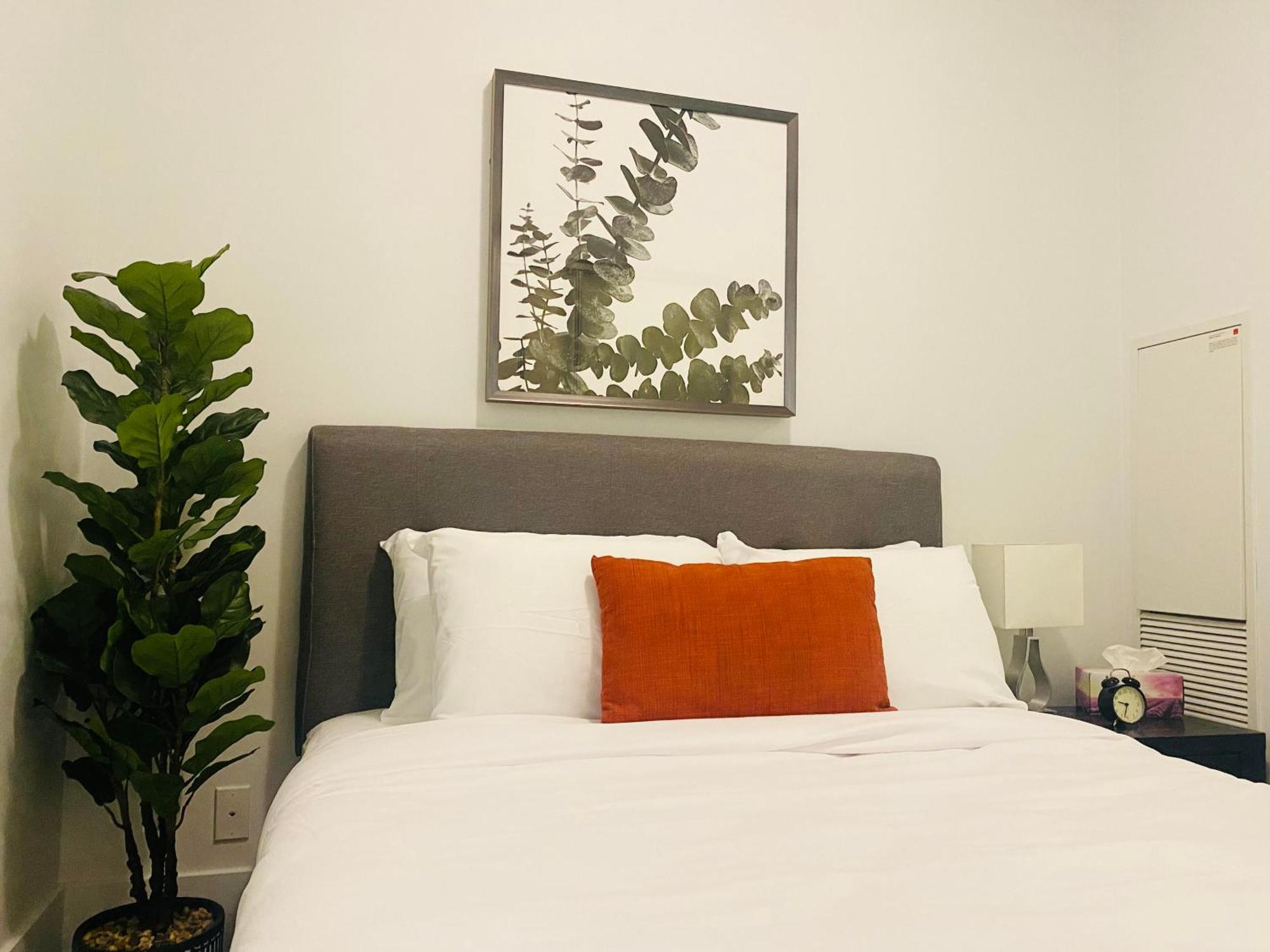 Rivetstays - The Atmos Ii * Toronto